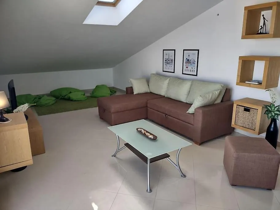 Apartment Apartman East Side Sea View Liznjan