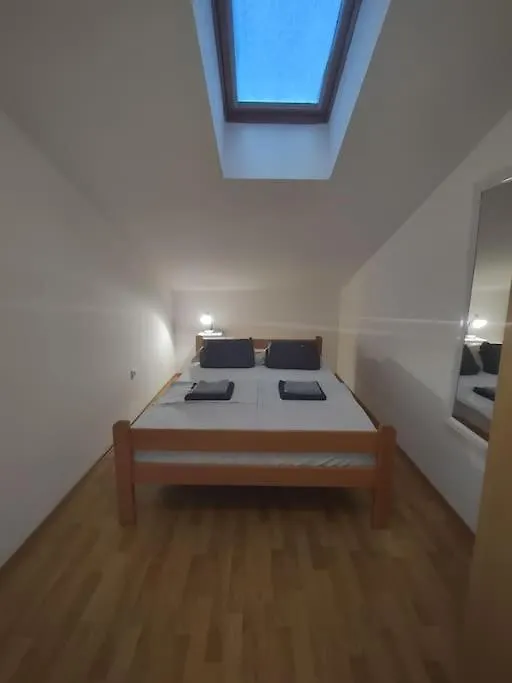 Apartment Apartman East Side Sea View Liznjan Croatia