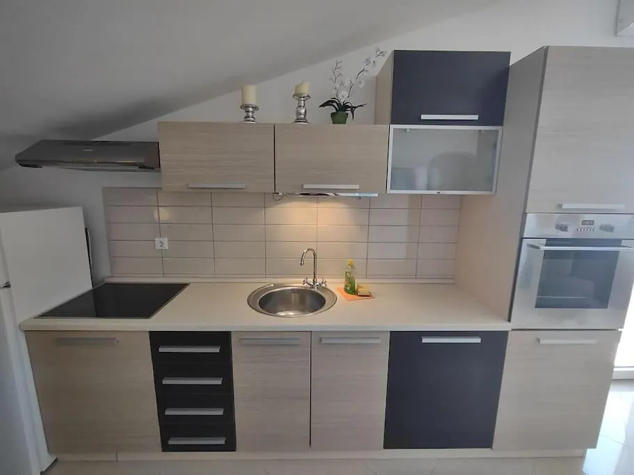 Apartman East Side Sea View Liznjan